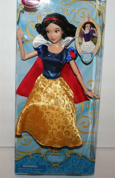 PLANET OF THE DOLLS: Doll-A-Day 78: Review Week: Disney Store Snow White