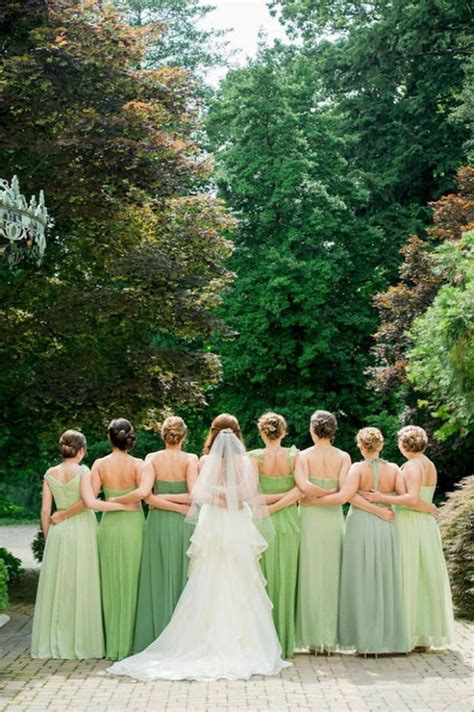 Resultado de imagem para greenery cor verde para casamentos 2017 fotos | Wedding bridesmaid ...