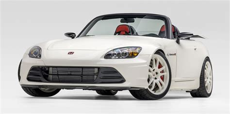 The Honda S2000R Is a Gorgeous, Civic Type R-Powered Restomod