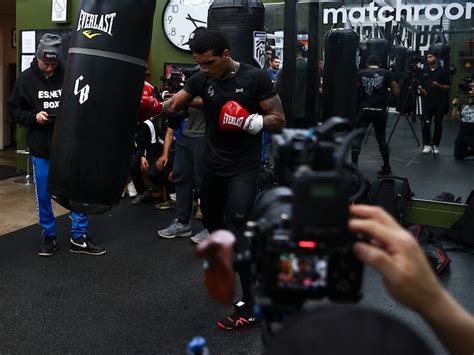 Photos: Conor Benn Shows Off Moves at Media Workout For Dobson Fight ...