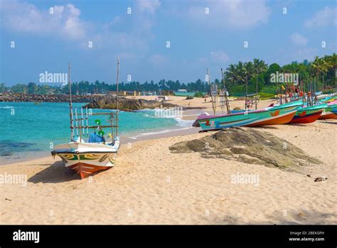 Sunny day on the shore of the Indian Ocean. Ambalangoda, Sri Lanka Stock Photo - Alamy