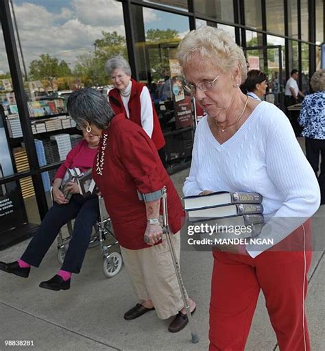 60 Laura Bush Book Signing For Spoken From The Heart Stock Photos, High ...