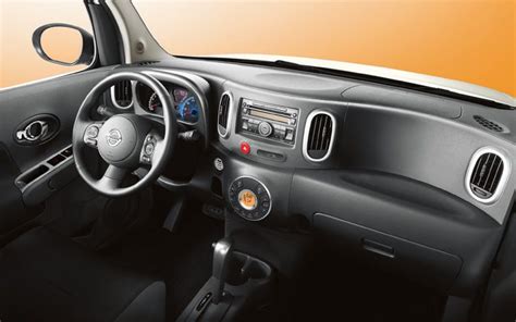 Stylish Car and Interior: The Nissan Cube - One of the Coolest Cars of 2009