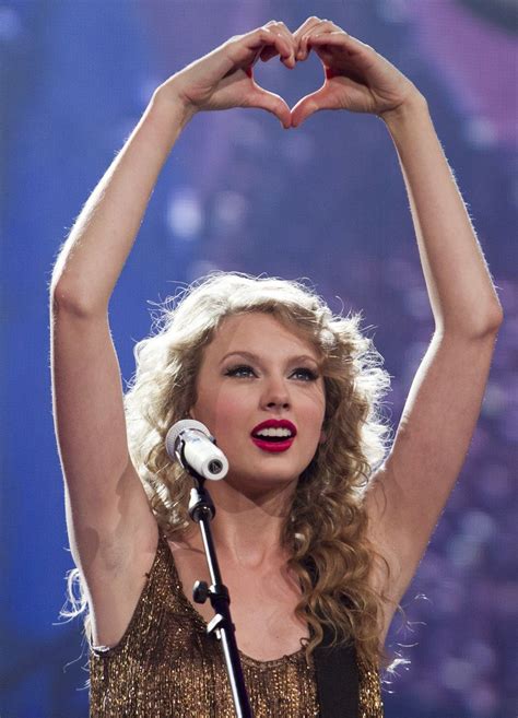 Pin by taylor swift on Taylor Swift | Taylor swift fearless, Taylor swift music, Taylor swift ...