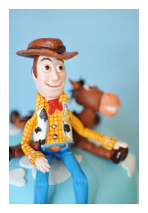 Toy Story Woody Bullseye Cake - CakeCentral.com