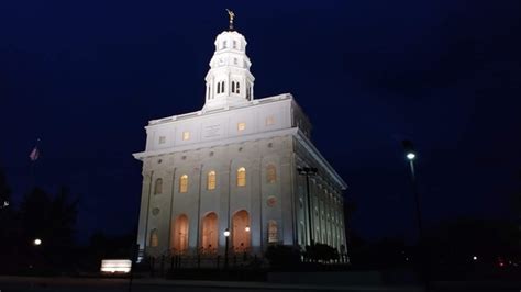 Nauvoo Illinois Temple Photograph Gallery | ChurchofJesusChristTemples.org