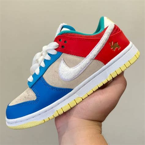 FIRST LOOK: 2023 Nike Dunk Low CNY "Year Of The Rabbit" 🐰 : r/sports_shoes