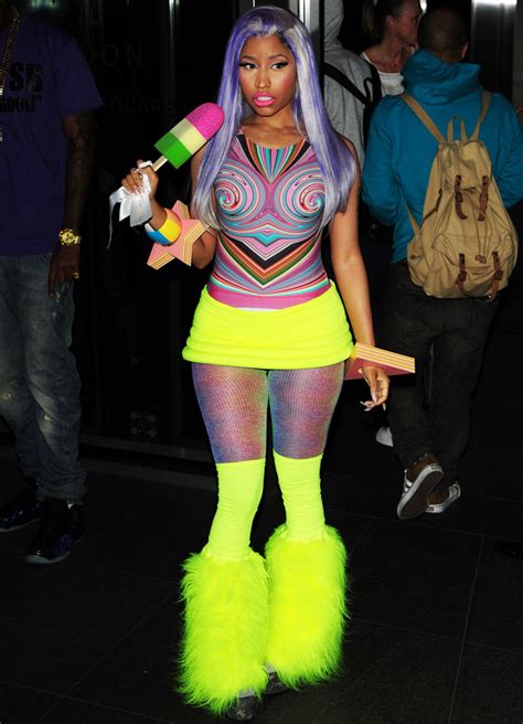 Nicki Minaj : Nicki Minaj Crazy Outfits