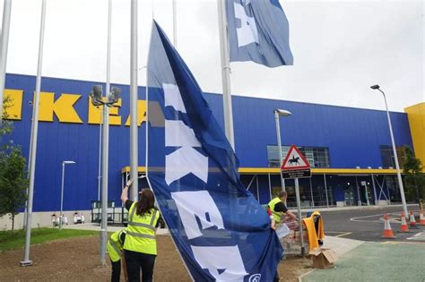 IKEA Reading in numbers: 1,000 car park spaces, 9,500 different items ...