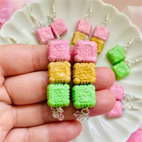 Mooncake Earrings – Kawaii Craft Shop