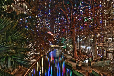 San Antonio Christmas Riverwalk Events 2021