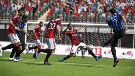 FIFA 13 gameplay screens