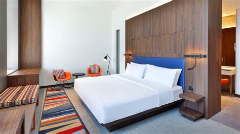 4-Star Family-friendly Hotel | Aloft Dubai Airport