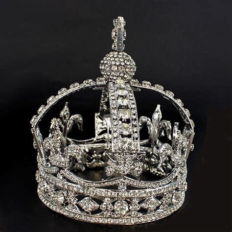 Replica Queen Victoria’s Crown 95012 – Stage Jewellery