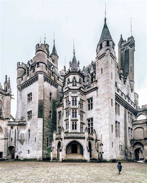 Pierrefonds | Castle, Beautiful castles, Medieval castle