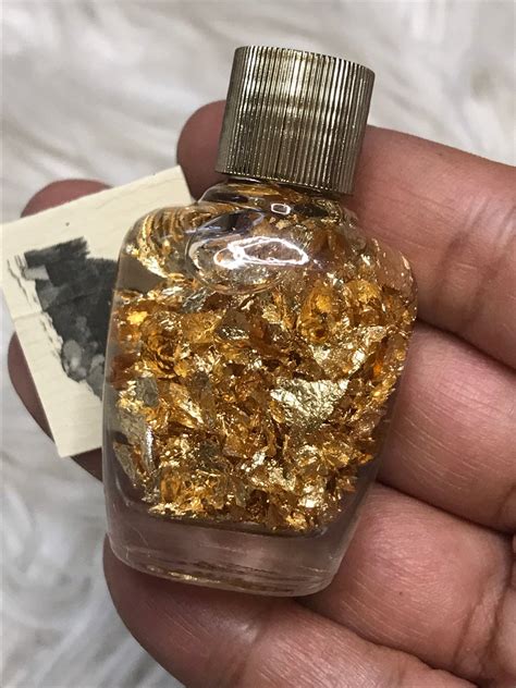 One 24k Real Gold Flakes in Bottle – CrystalWanderers