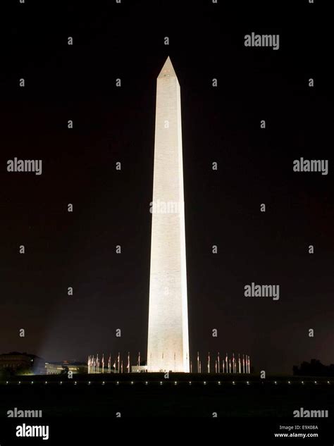 Washington Monument at night Stock Photo - Alamy