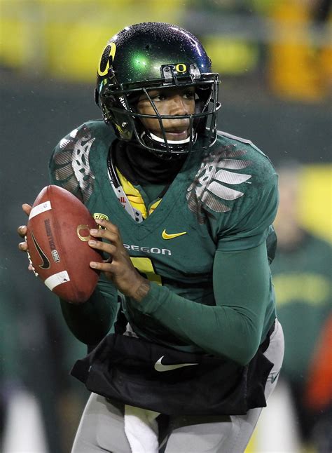 Oregon Bowl Game 2010: Breaking Down the Ducks in the National ...