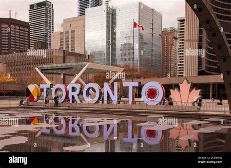 Canada remembrance day hi-res stock photography and images - Alamy