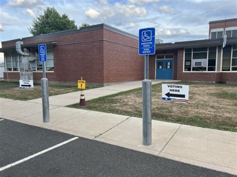 Heat Causes Relocation of Voting at King Philip Middle School in West Hartford - We-Ha | West ...