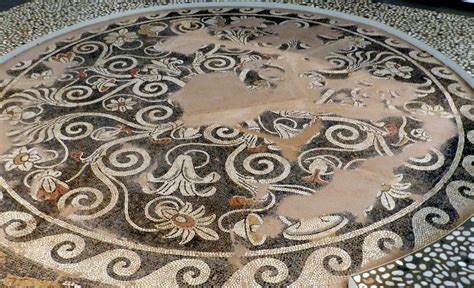 Comprehensive guide to the Mosaics of Greece.