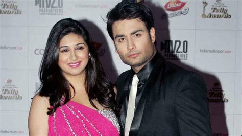 Who is Vivian Dsena’s secret wife? We have the deets!