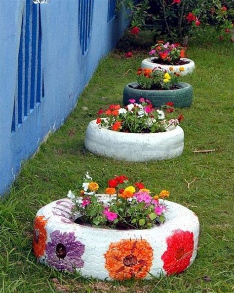 6 Estupendas ideas para decorar tu jardín con objetos reciclados | Diy feengarten, Feengarten ...