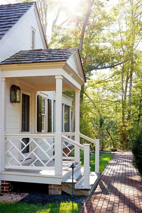 Front Porch Railing Ideas for any Home - arinsolangeathome