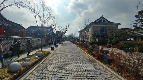 Jeonju Hanok Maeul Weather Capital Of South Korea, Cities In Korea, South Korea Travel, Village ...