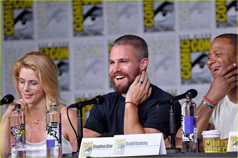 The 'Arrow' Cast Debuts Season 7 Trailer at Comic-Con - Watch! | Photo ...