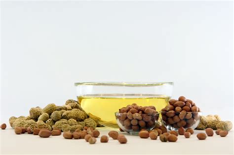 Peanut oil Facts, Health Benefits and Nutritional Value