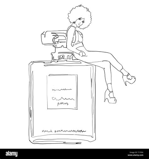 Bottle of perfume chanel no. 5 hi-res stock photography and images - Alamy