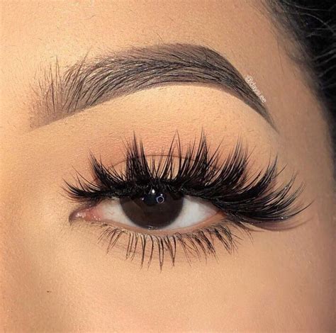 Velvet – Lash Dreams #Eyemakeup | Lashes makeup, Gorgeous makeup, Eye makeup tips