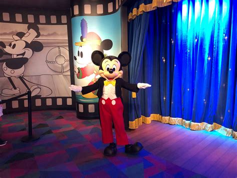 PHOTOS, VIDEO: New Mickey Mouse Meet and Greet Inside Disney & PIXAR Short Film Festival Now ...