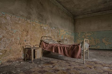 Empty Bed | Smithsonian Photo Contest | Smithsonian Magazine