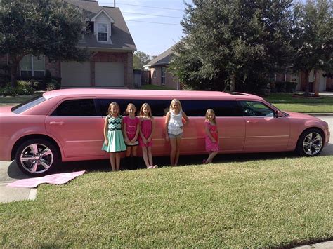 PINK DREAM LIMO FOR BIRTHDAYS – Limo Service Houston Limousines