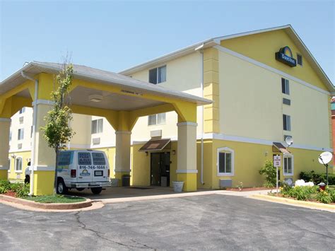 Discount Coupon for Days Inn & Suites KCI Airport in Kansas City, Missouri - Save Money!