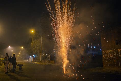 Air pollution in New Delhi spikes as millions burst firecrackers | News ...