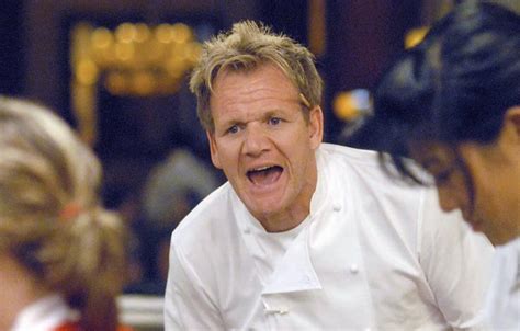 Gordon Ramsay TikTok contro ricette utenti: "Se quello è hamburger"