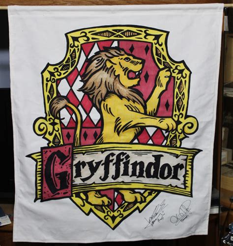 Gryffindor Banner by Kat-Lady04 on DeviantArt