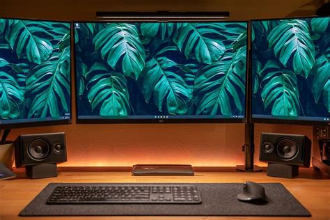 The Best Desks For A Three Monitor Setup