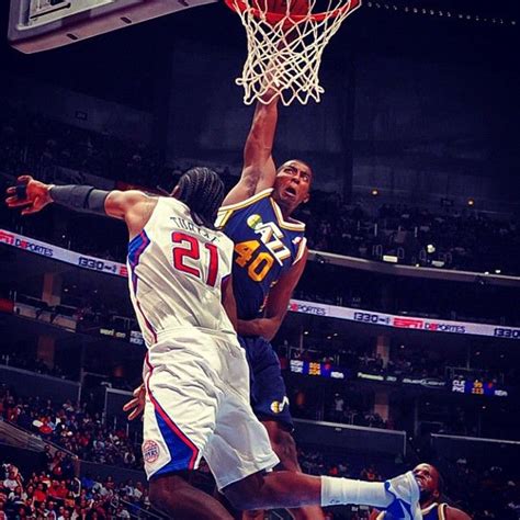 Jeremy Evans posterizes Rony Turiaf | Utah jazz, Jeremy evans, Nba