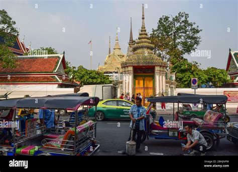 Chao Phraya River & Buddhist Temples, Bangkok 220120 Stock Photo - Alamy