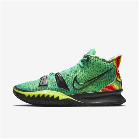 Nike Kyrie 7 Basketball Shoes in Green for Men | Lyst