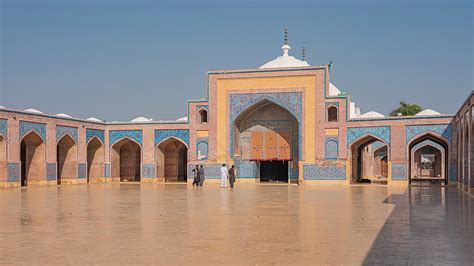 Shah Jahan Mosque-A Glorious Mughal Architecture