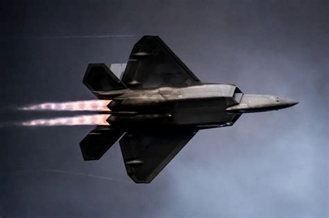 Bye Bye Raptors! US Air Force Wants To Retire F-22 Stealth Fighters, Buy Fewer F-35s & More Of ...