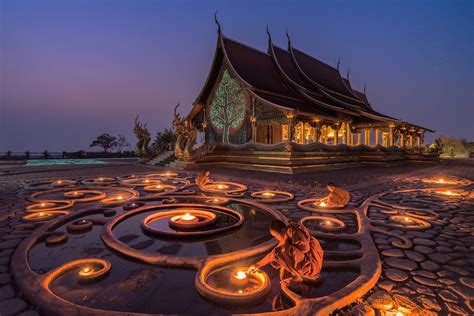 Buddhist temple in Myanmar : pics