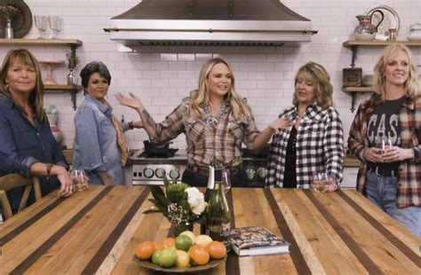 Miranda Lambert shares never-before-seen look inside epic kitchen at ...