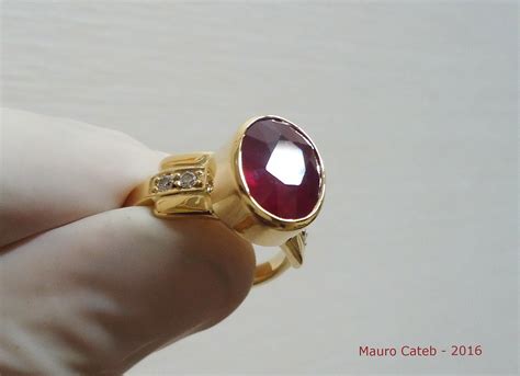 Ruby ring | 18k-gold, treated natural ruby and 4 brilliants | MAURO ...