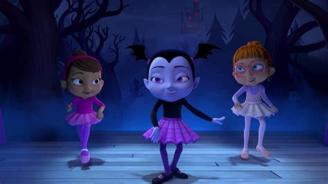 Vampirina | Een Fantastische Ballerina 🎶| Disney Channel NL - YouTube